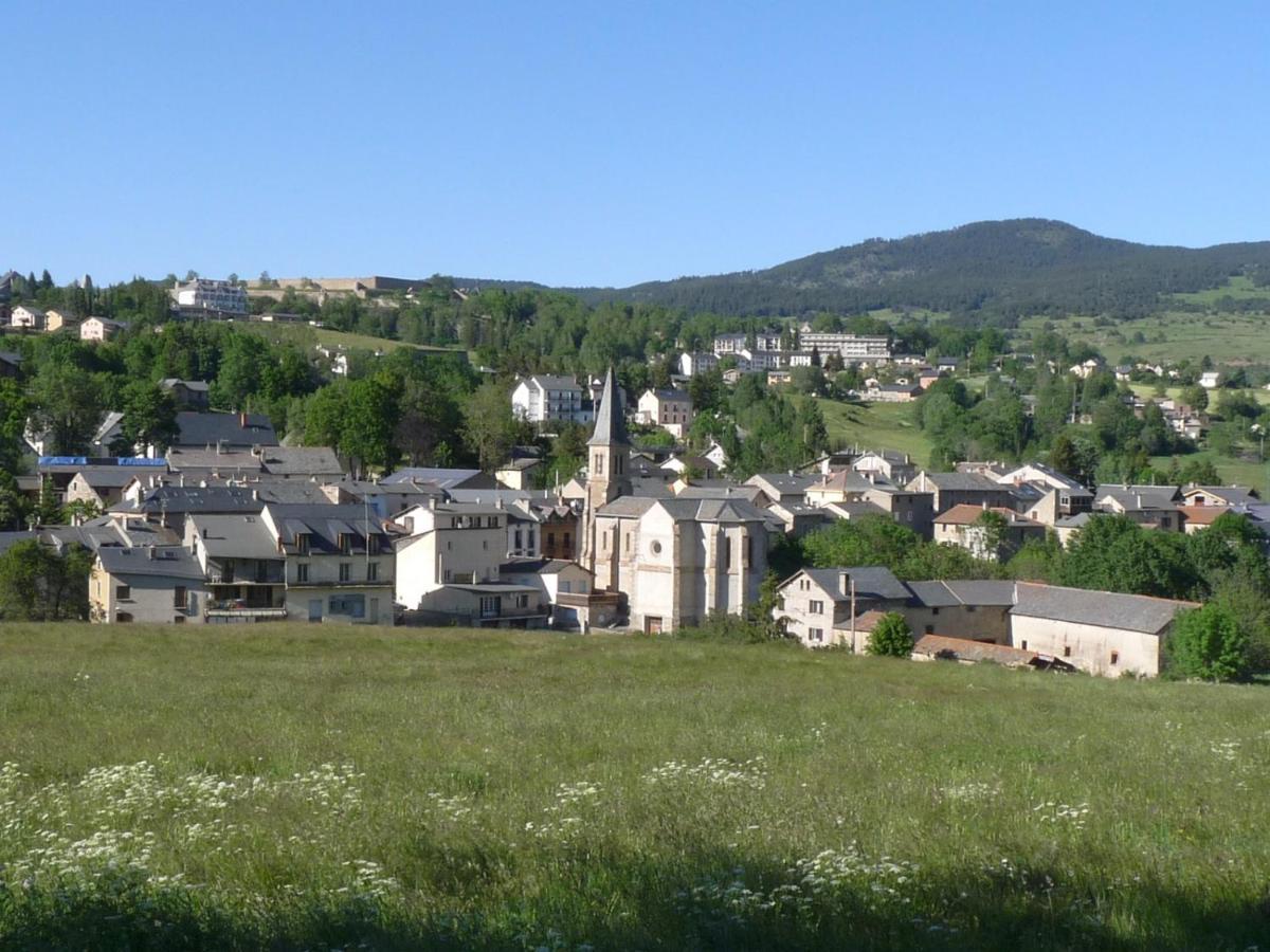 Charmant Appartement Dans Le Village/Coqueto Apartamento En El Pueblecito La Cabanasse Εξωτερικό φωτογραφία
