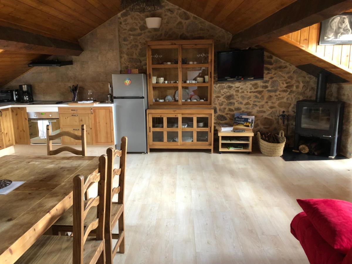 Charmant Appartement Dans Le Village/Coqueto Apartamento En El Pueblecito La Cabanasse Εξωτερικό φωτογραφία